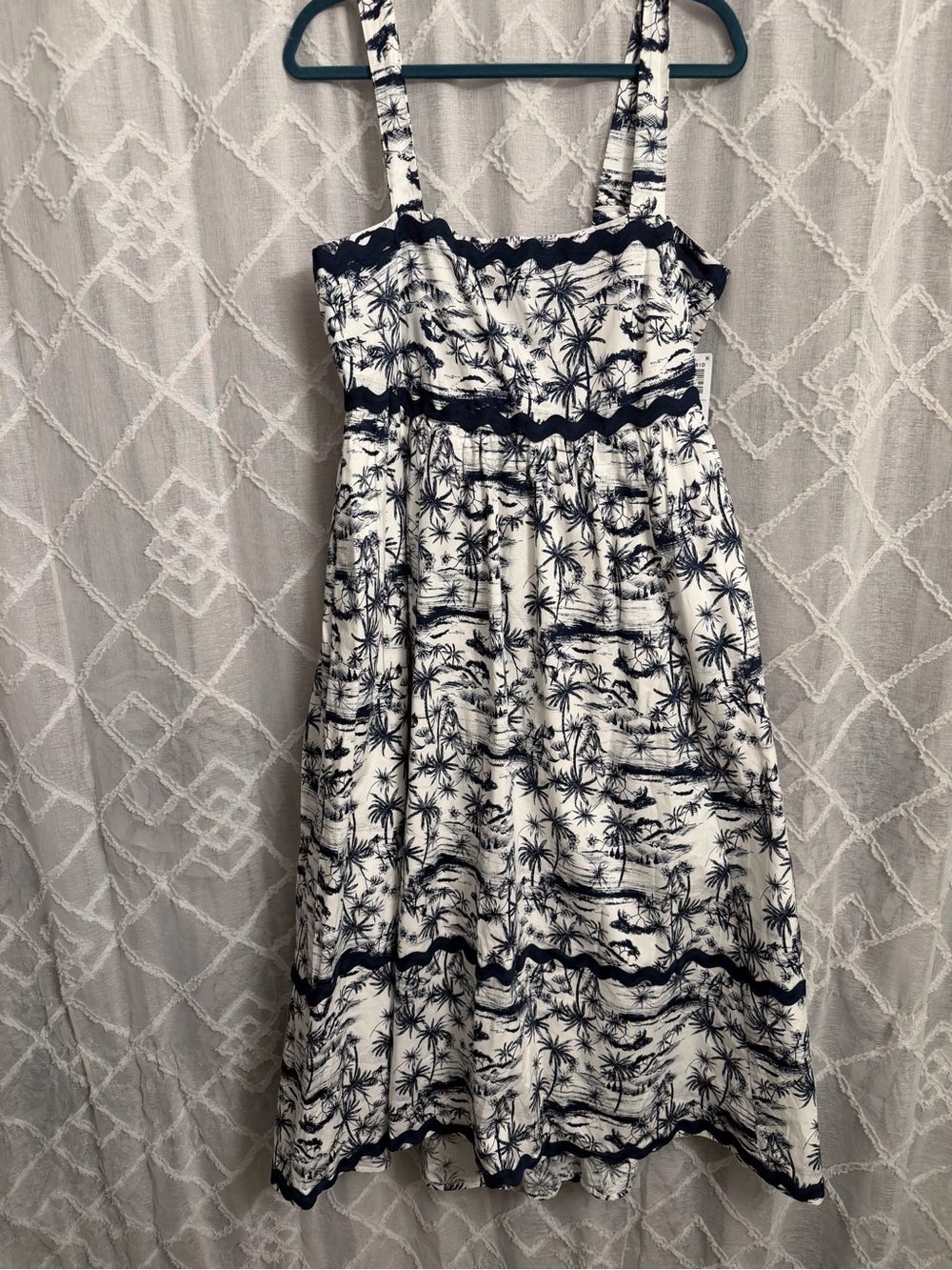 Torrid Belle Isle Dress -Navy blue tropical palm tree print -a high-low hem.New.